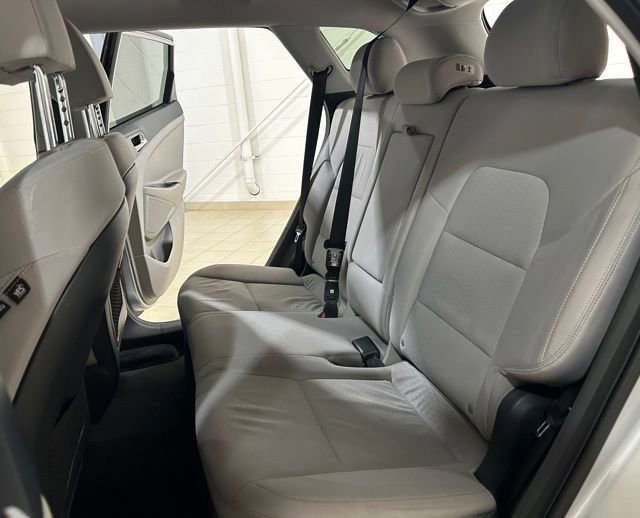 Used 2020 Hyundai Tucson SE image 12