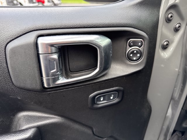 Used 2023 Jeep Gladiator Sport AWD/4WD image 25
