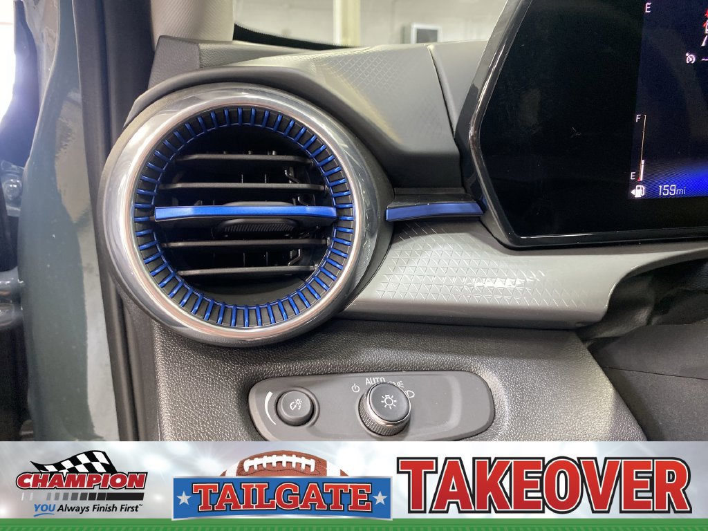Certified 2025 Chevrolet Trax LT FWD image 23