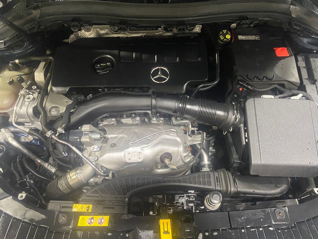Certified 2023 Mercedes-Benz GLA 250 4MATIC image 31