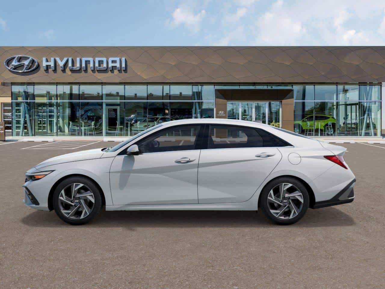 New 2025 Hyundai Elantra Limited FWD image 3