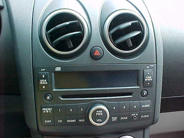 Used 2009 Nissan Rogue S image 19