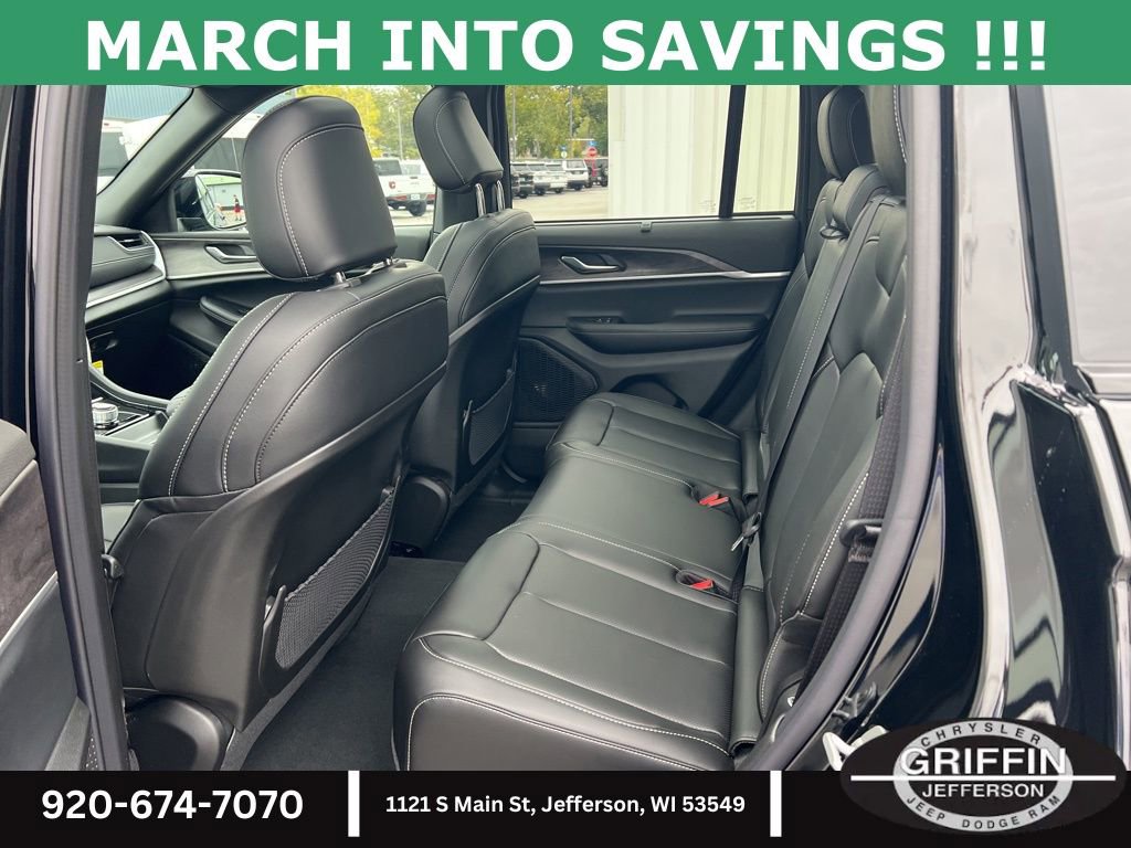 New 2025 Jeep Grand Cherokee Limited w/ Luxury Tech Group II image 20