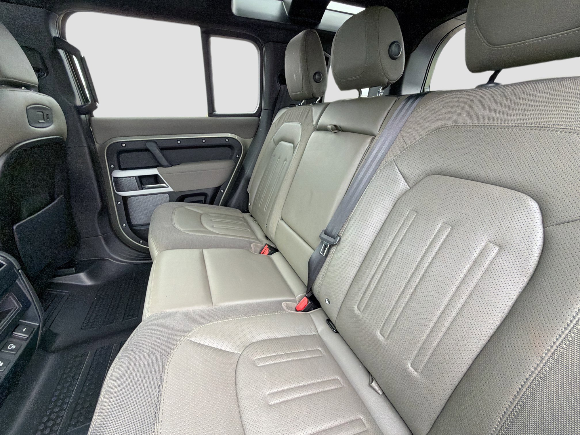 Used 2021 Land Rover Defender 110 S image 20