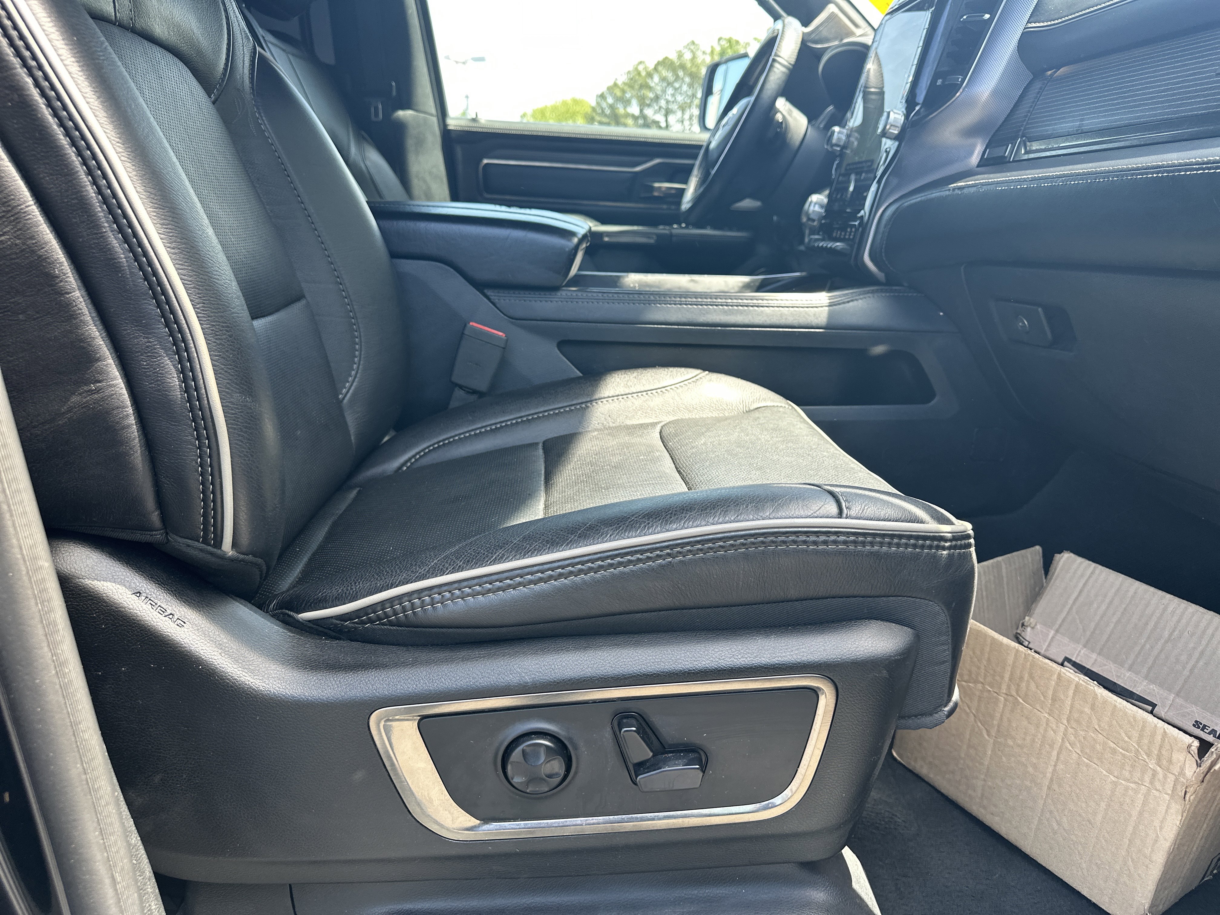 Certified 2020 RAM 1500 Limited w/ Black Appearance Package AWD/4WD image 17