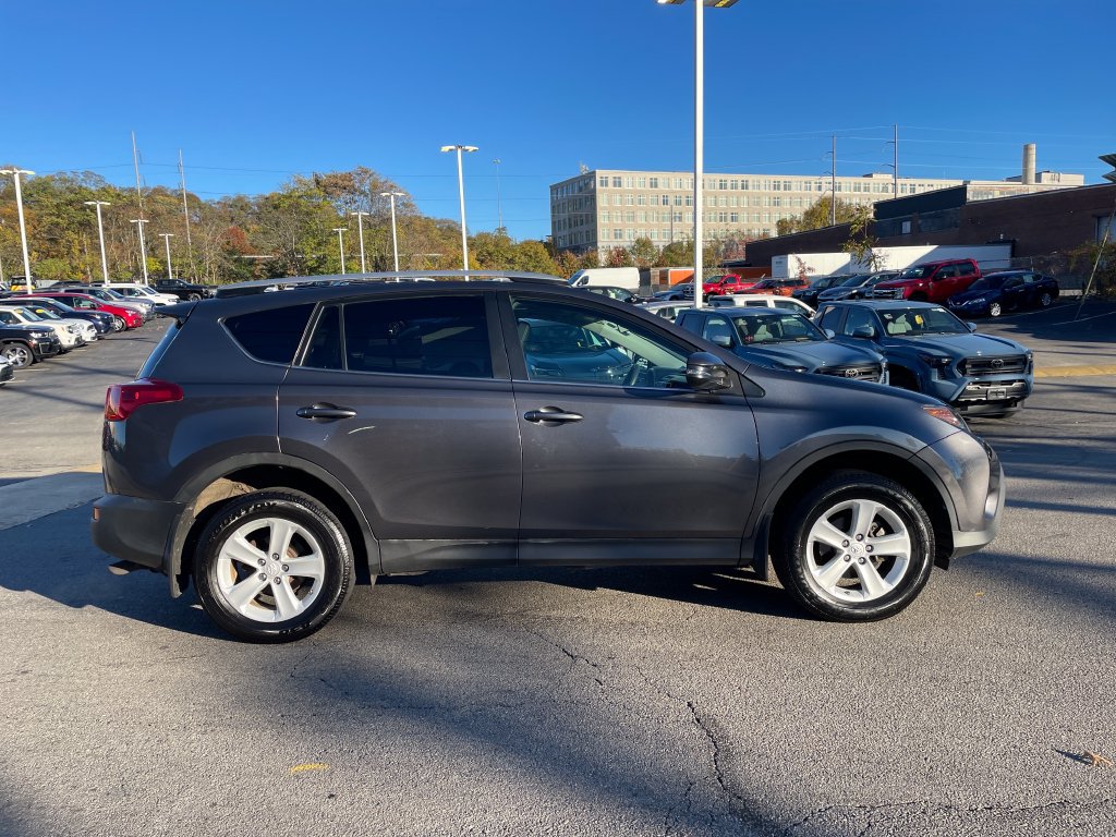Used 2014 Toyota RAV4 XLE AWD/4WD image 6