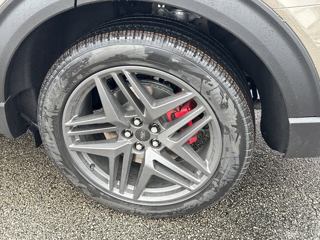 New 2026 Ford Explorer ST image 15