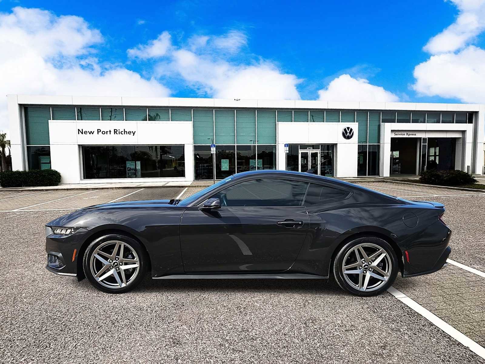 Used 2024 Ford Mustang Premium image 5