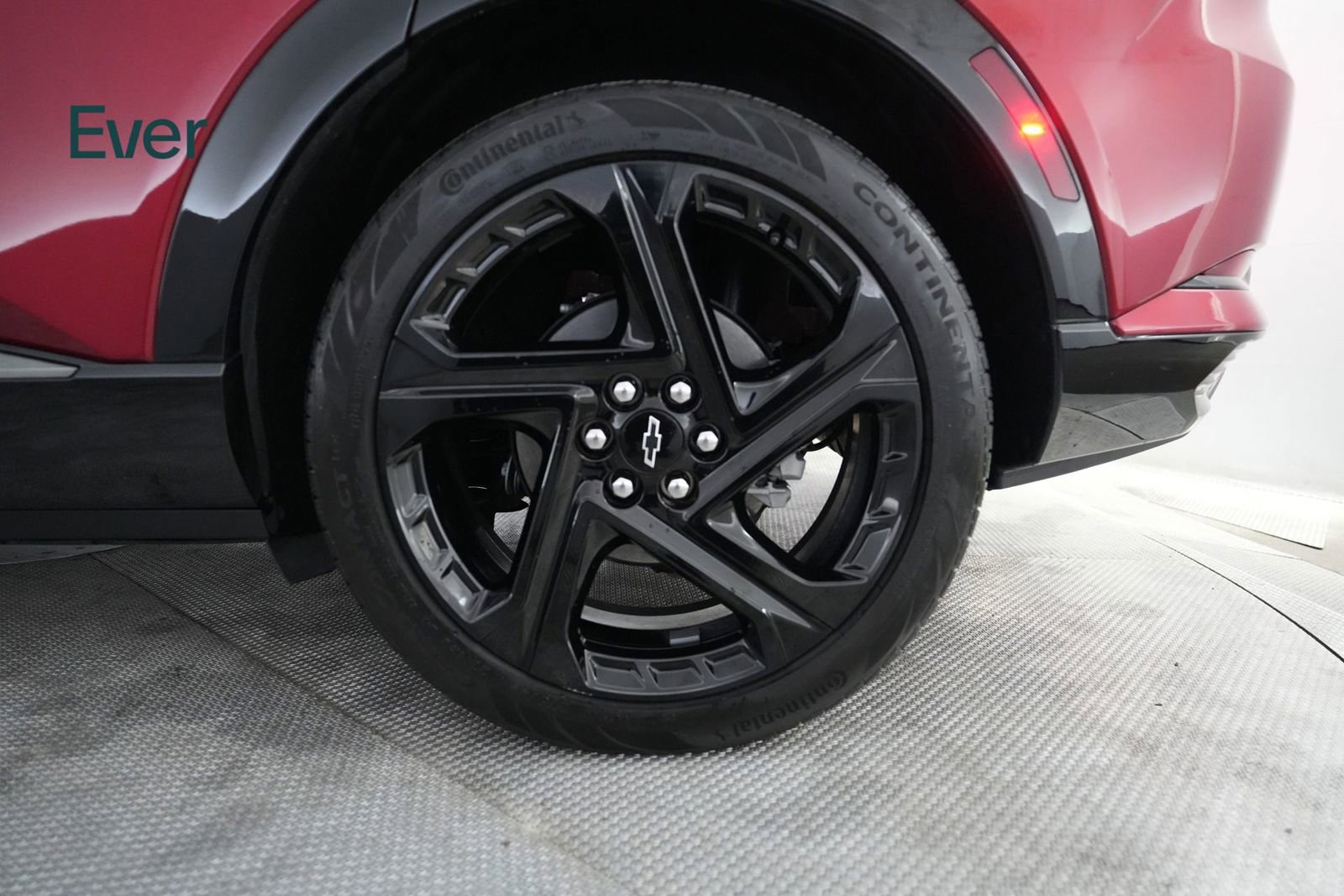 Used 2024 Chevrolet Equinox EV RS FWD image 9