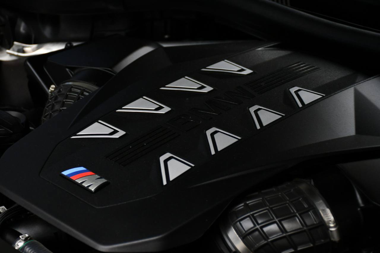 Used 2023 BMW X7 M60i AWD/4WD image 17