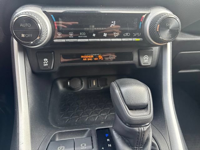 Used 2021 Toyota RAV4 XLE FWD image 12