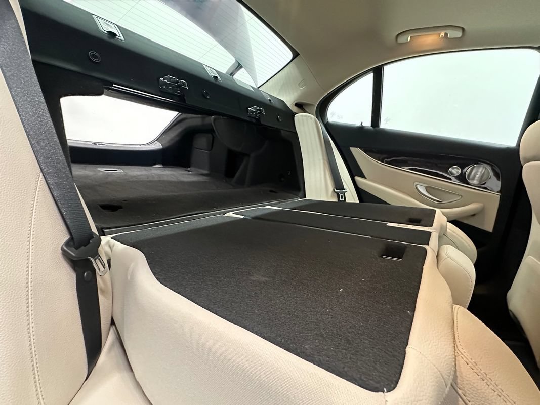 Used 2019 Mercedes-Benz E 300 4MATIC image 16