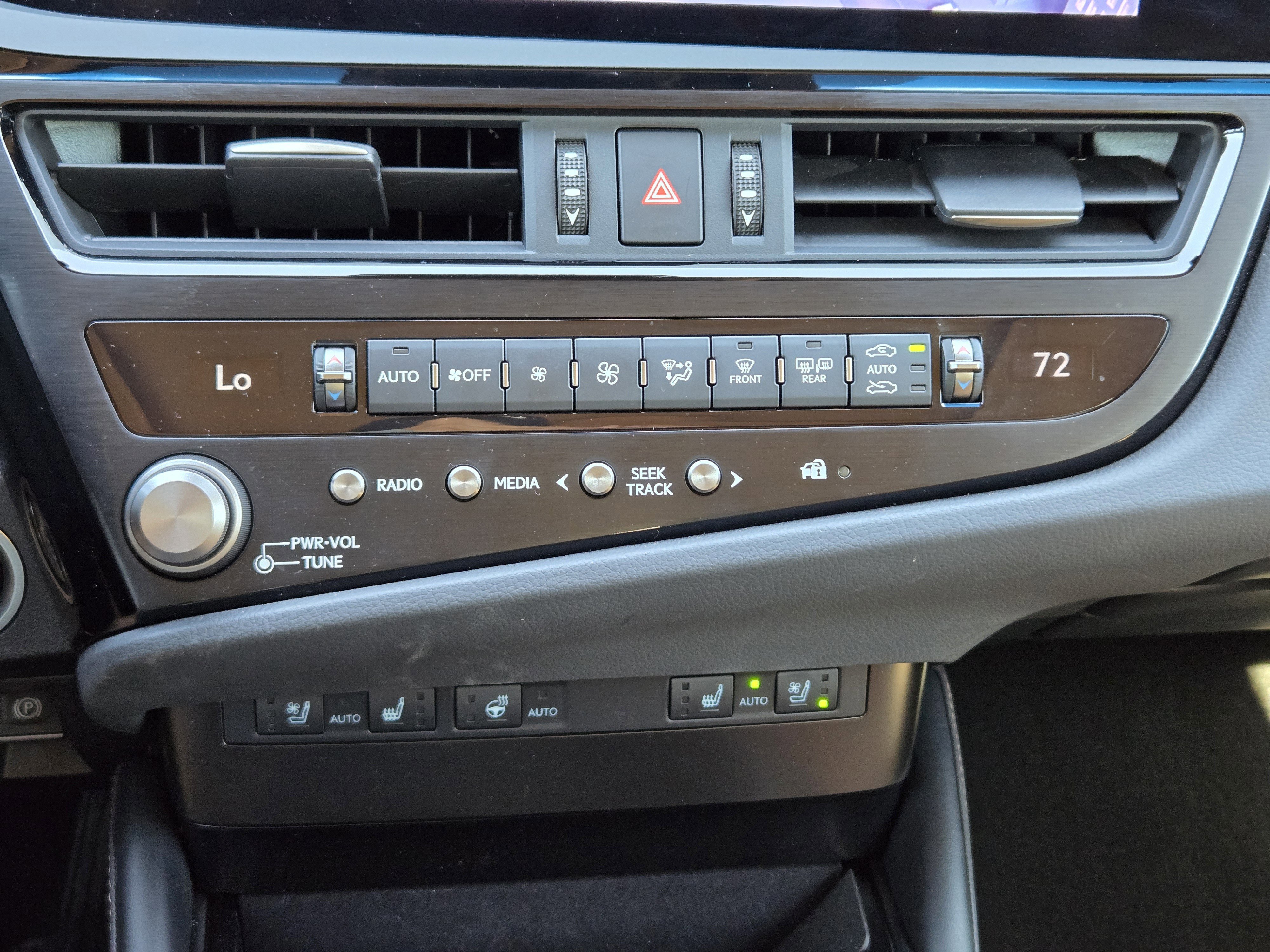 Used 2025 Lexus ES 300h w/ Premium Package FWD image 15