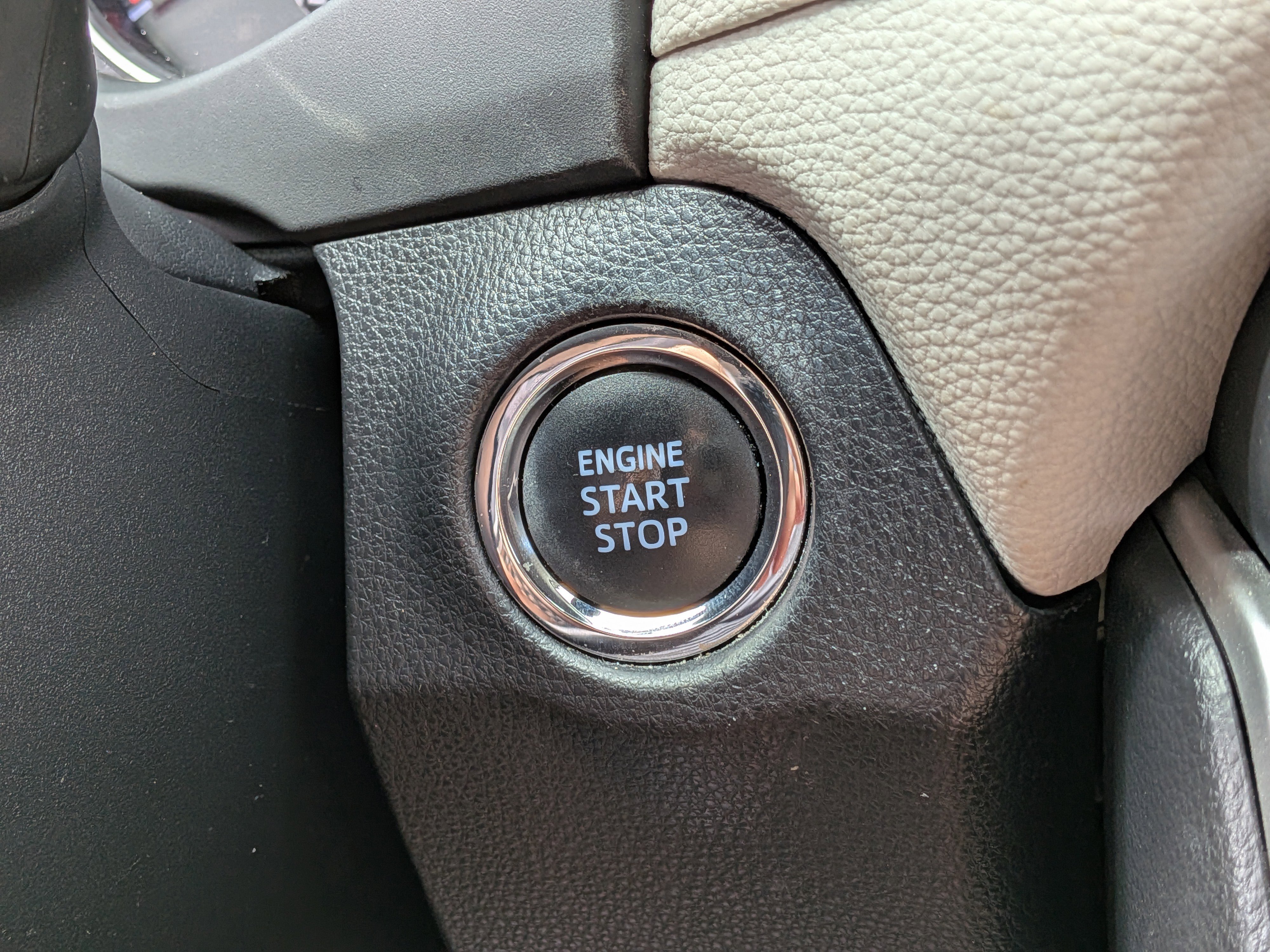 Used 2019 Toyota RAV4 XLE w/ Convenience Package image 31