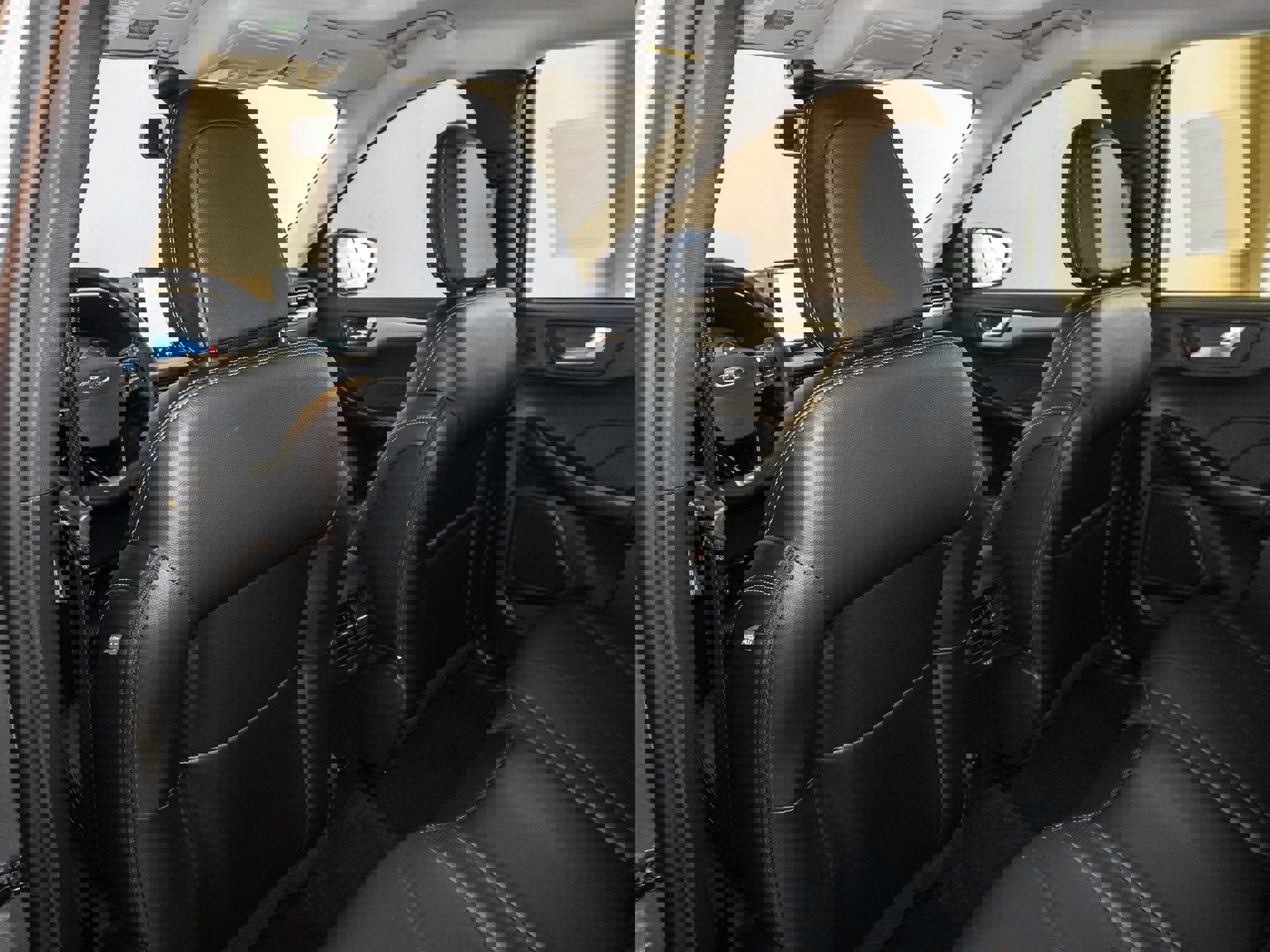 New 2025 Ford Escape SE w/ PHEV Premium Package image 37