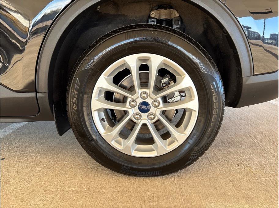 Used 2020 Ford Escape SE image 30