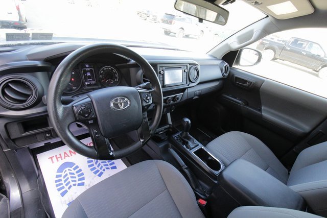 Used 2018 Toyota Tacoma SR5 image 3