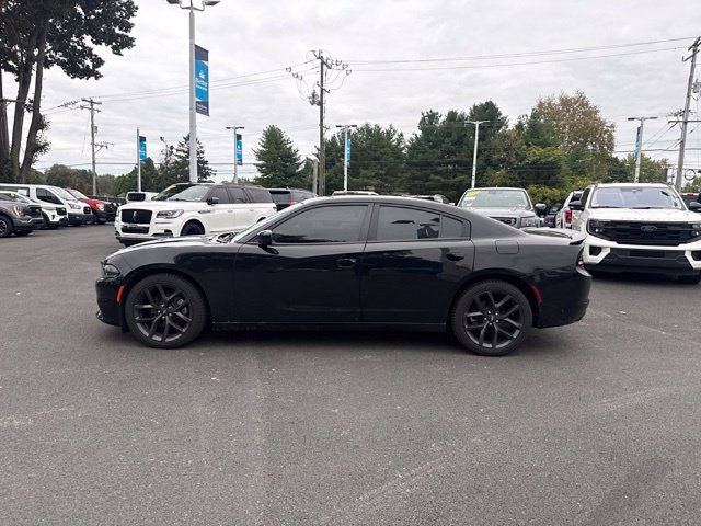 Used 2021 Dodge Charger SXT w/ Blacktop Package RWD image 4