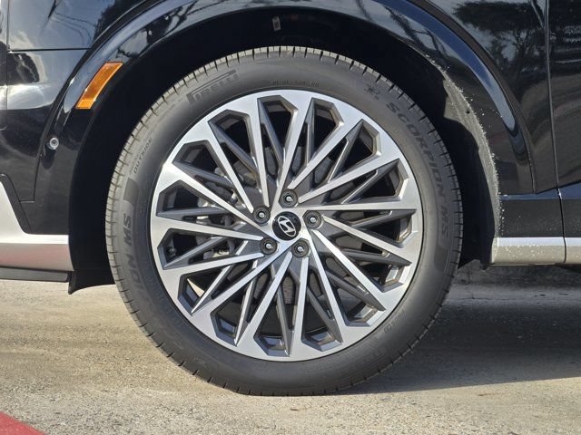 Certified 2026 Hyundai Palisade Calligraphy AWD/4WD image 11