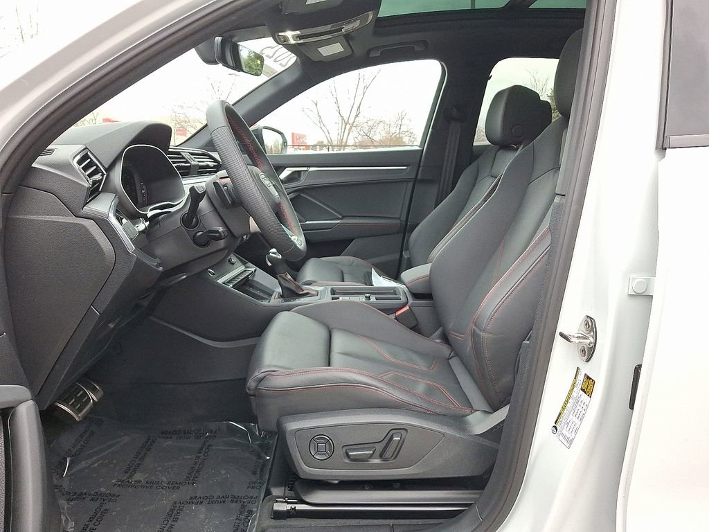 Certified 2025 Audi Q3 2.0T Premium Plus w/ Premium Plus Package image 14