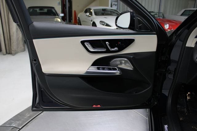 Used 2025 Mercedes-Benz E 450 4MATIC Sedan w/ Driver Assistance Package image 35