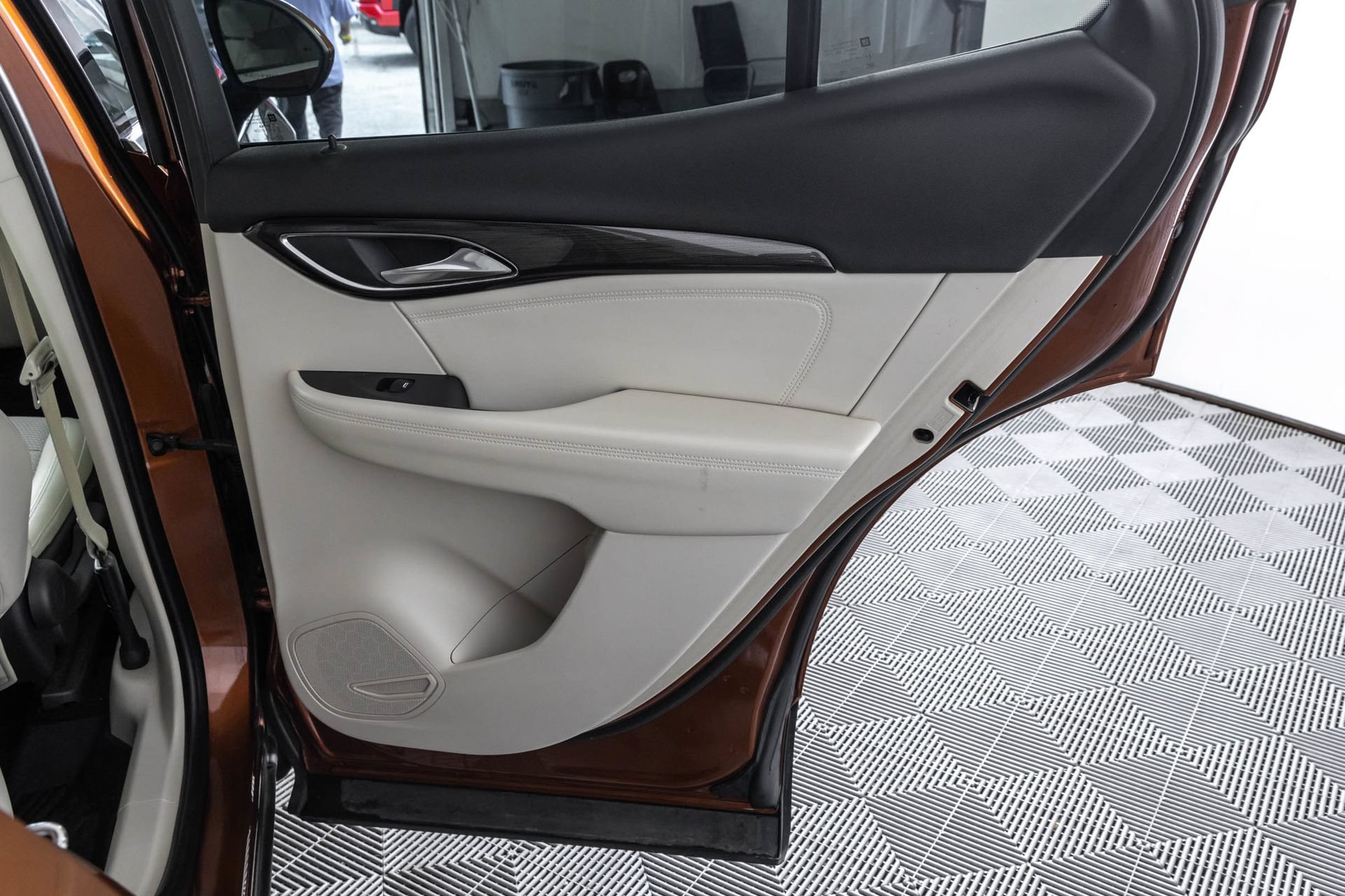 Used 2021 Buick Envision Preferred AWD/4WD image 43