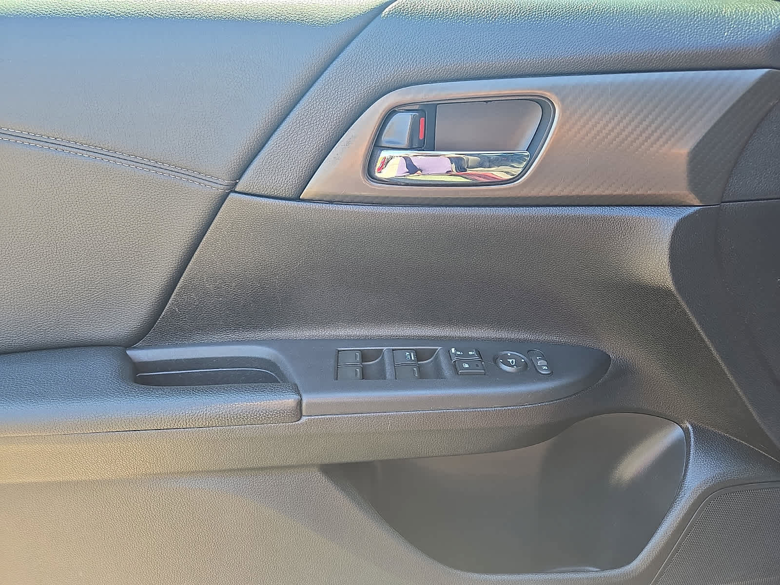 Used 2017 Honda Accord Sport image 13