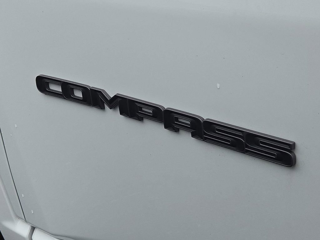 Used 2025 Jeep Compass Limited w/ High Altitude Package image 33