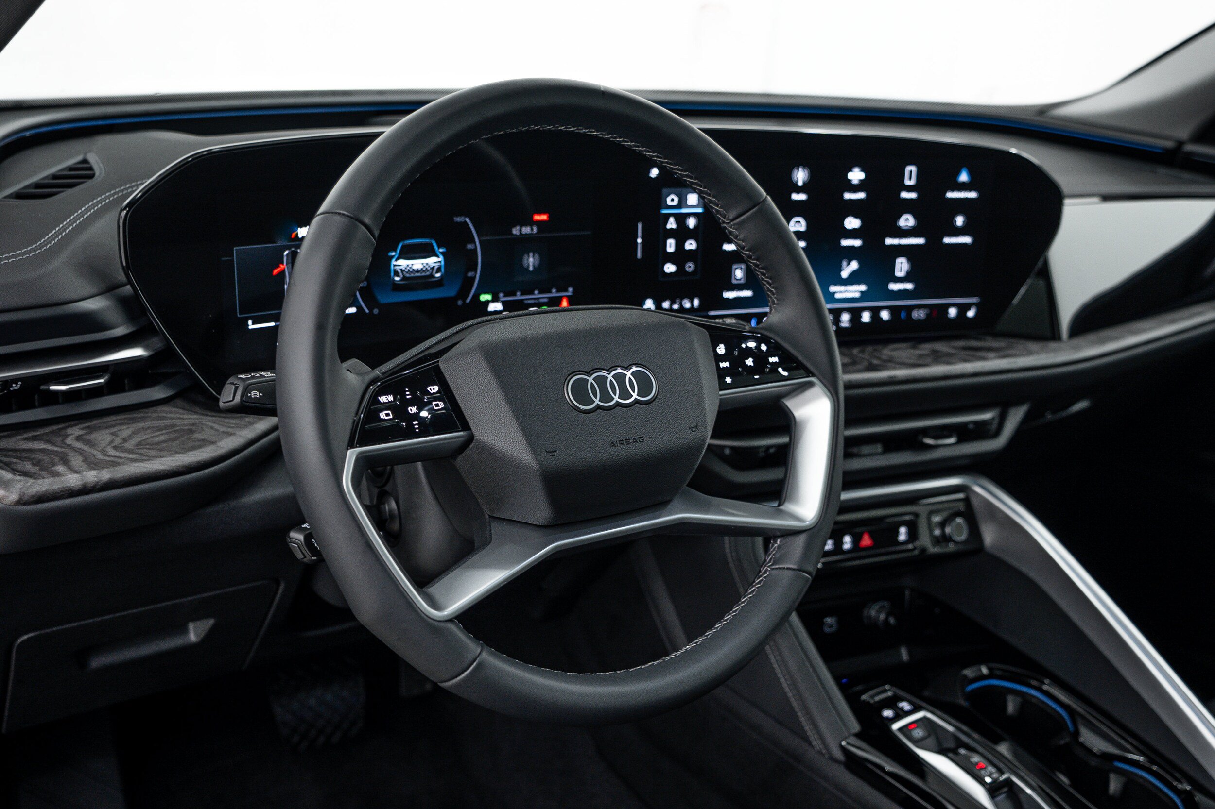 Used 2025 Audi Q5 Premium w/ Premium Plus AWD/4WD image 9