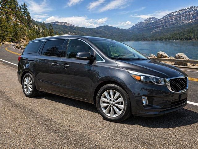 Used 2017 Kia Sedona EX FWD image 1