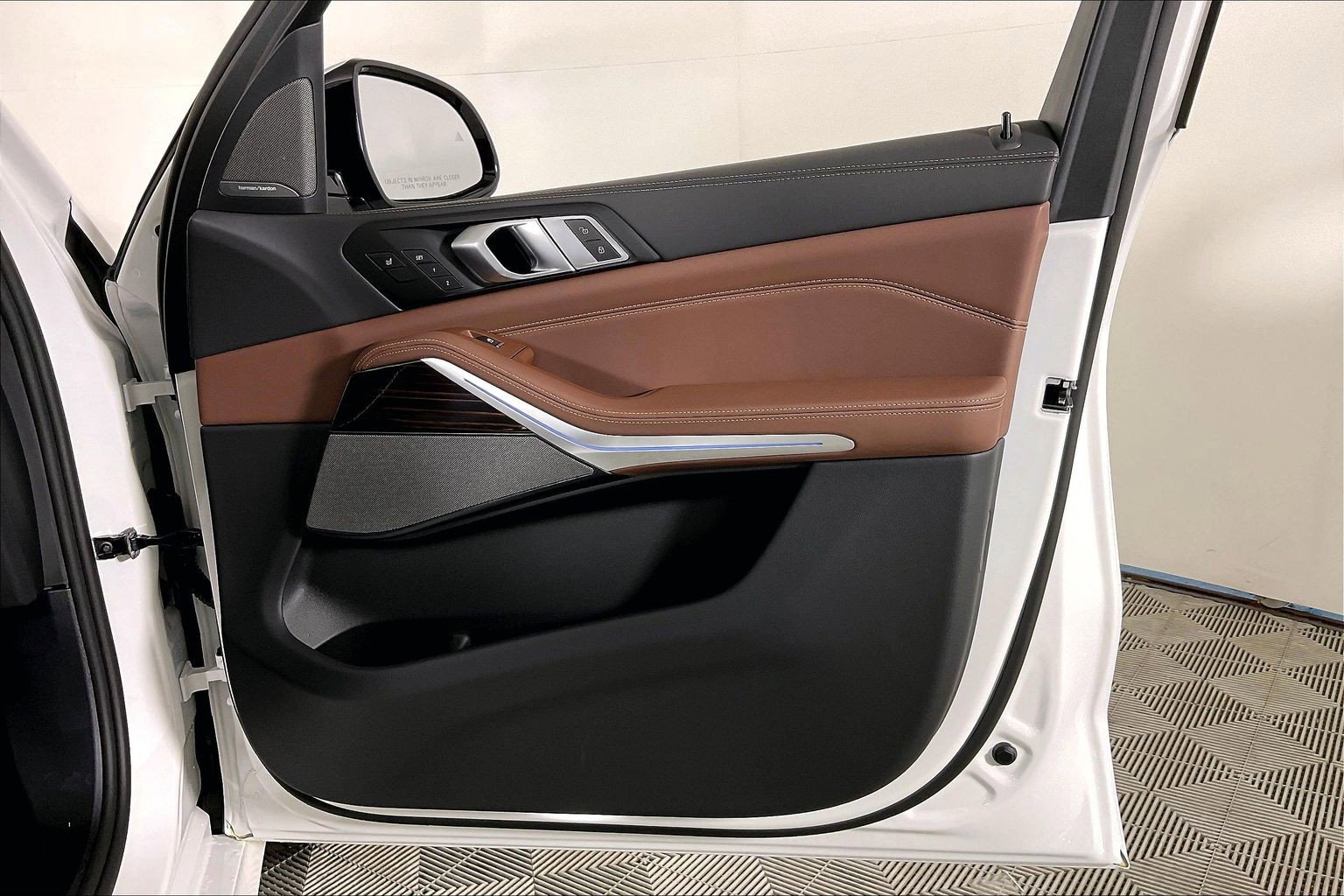 New 2026 BMW X5 xDrive50e AWD/4WD image 18