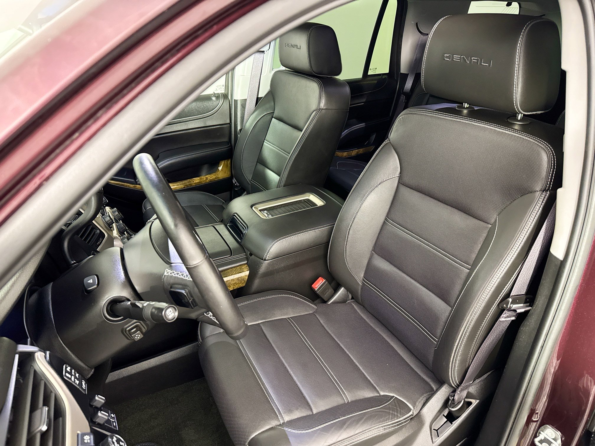 Used 2017 GMC Yukon Denali w/ Open Road Package image 17