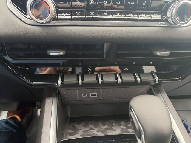 New 2026 GMC Canyon Elevation w/ Convenience Package image 23