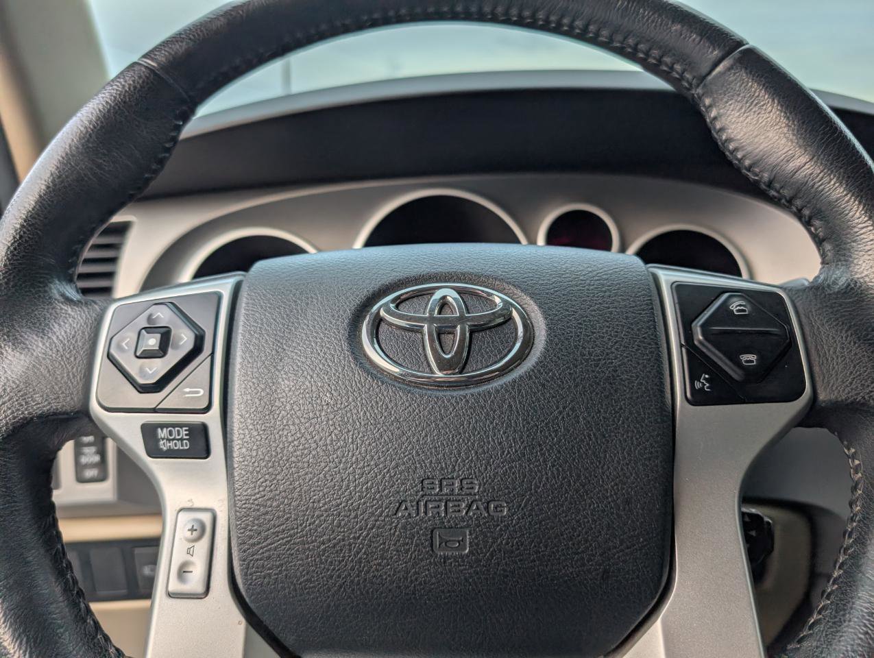 Used 2014 Toyota Sequoia SR5 w/ Premium Package image 14