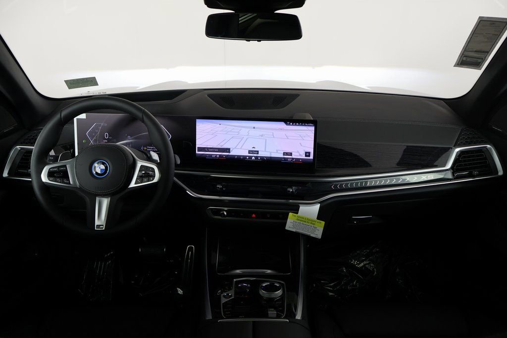 New 2026 BMW X5 xDrive50e w/ Executive Package image 4