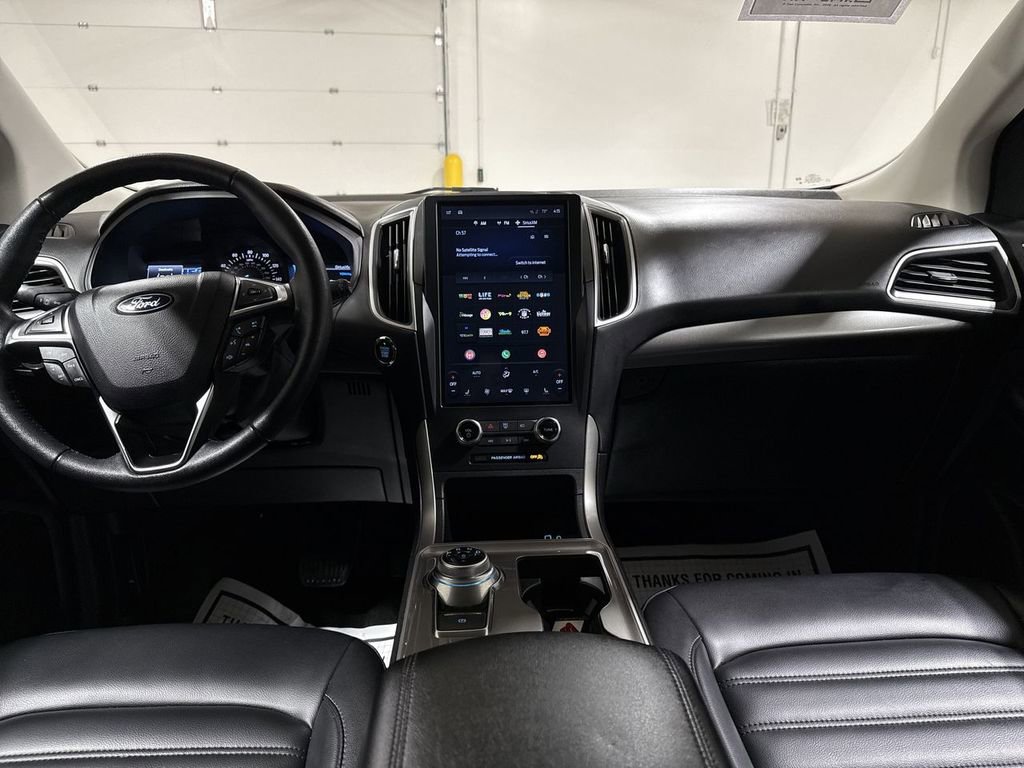 Used 2024 Ford Edge SEL image 10