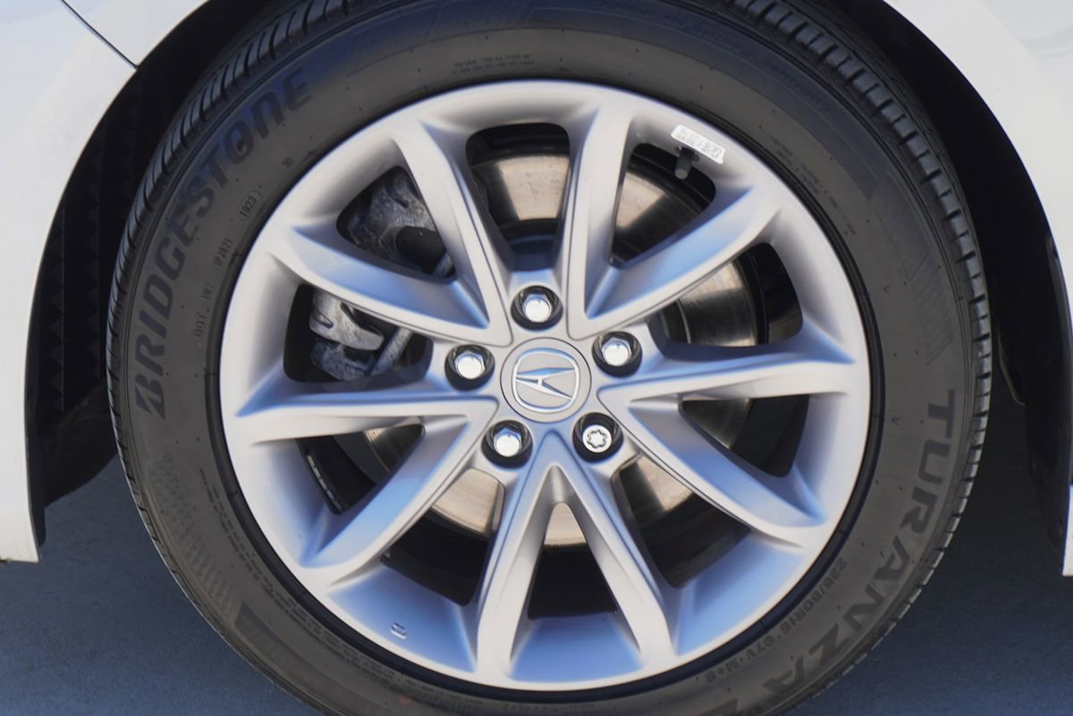 Used 2023 Acura TLX image 3