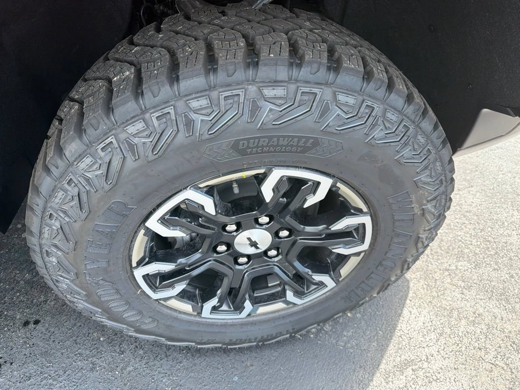 New 2026 Chevrolet Silverado 1500 ZR2 AWD/4WD image 4