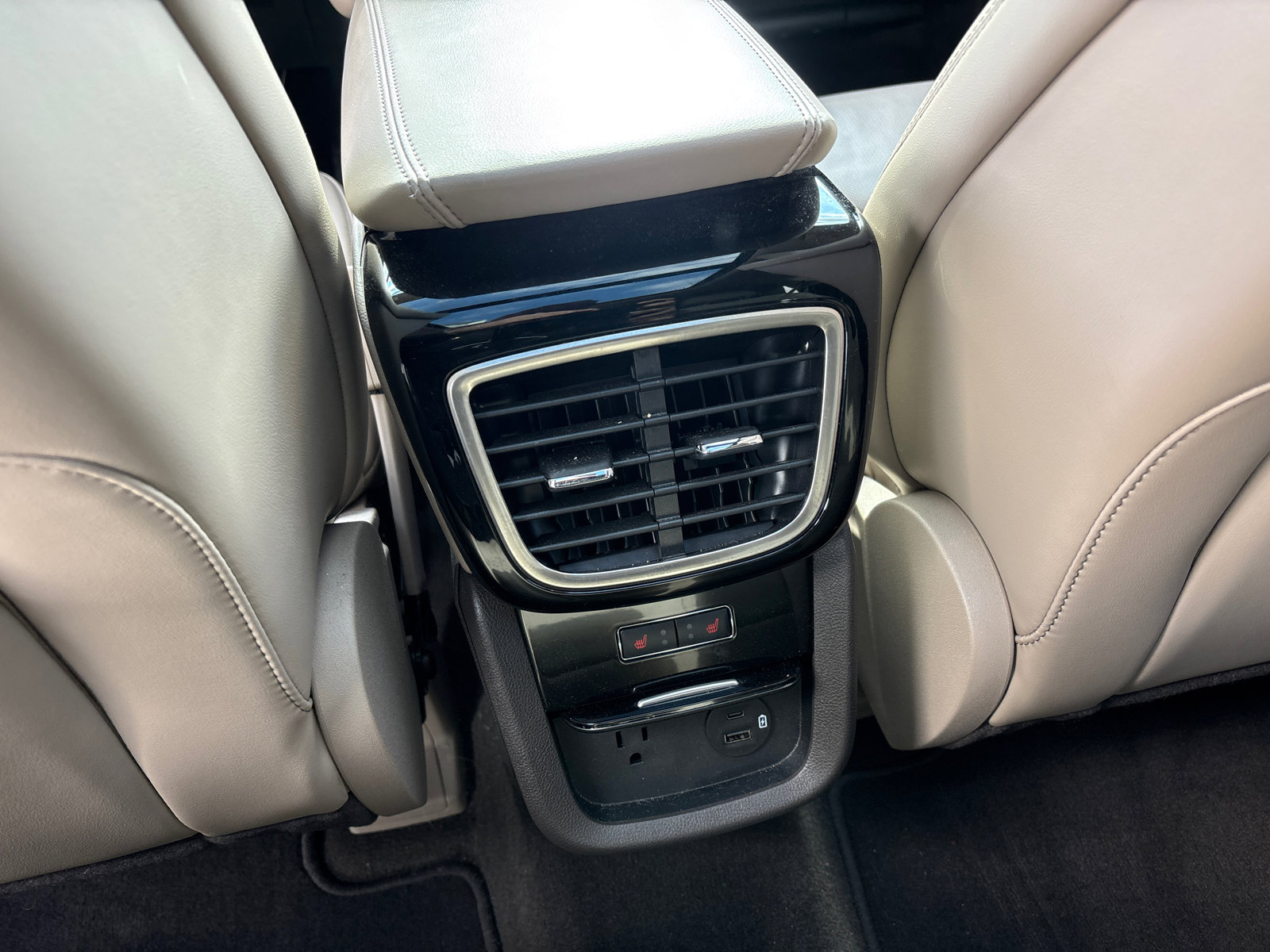 Certified 2022 Lincoln Nautilus Reserve w/ Cargo Utility Package image 32