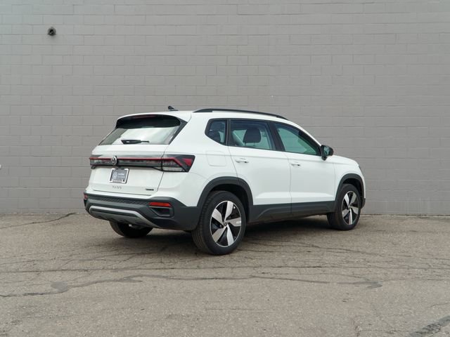 Used 2025 Volkswagen Taos S AWD/4WD image 7