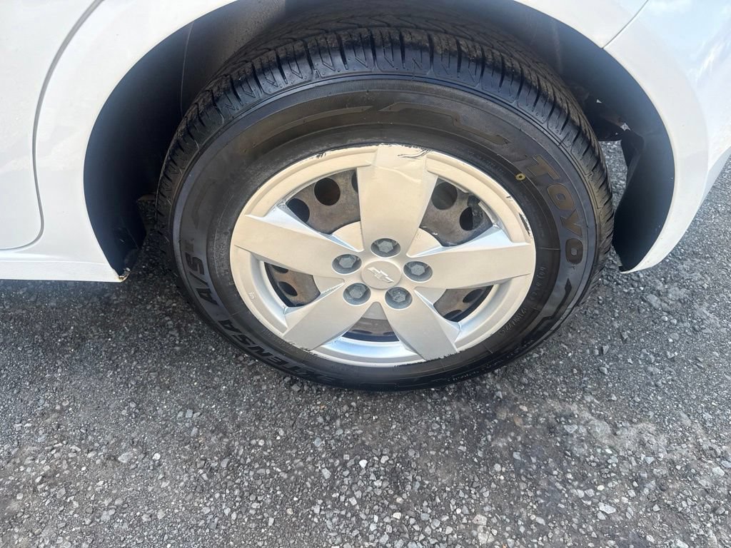Used 2014 Chevrolet Sonic LS FWD image 19