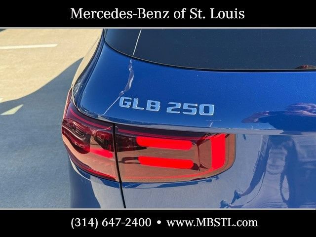 New 2026 Mercedes-Benz GLB 250 4MATIC image 4