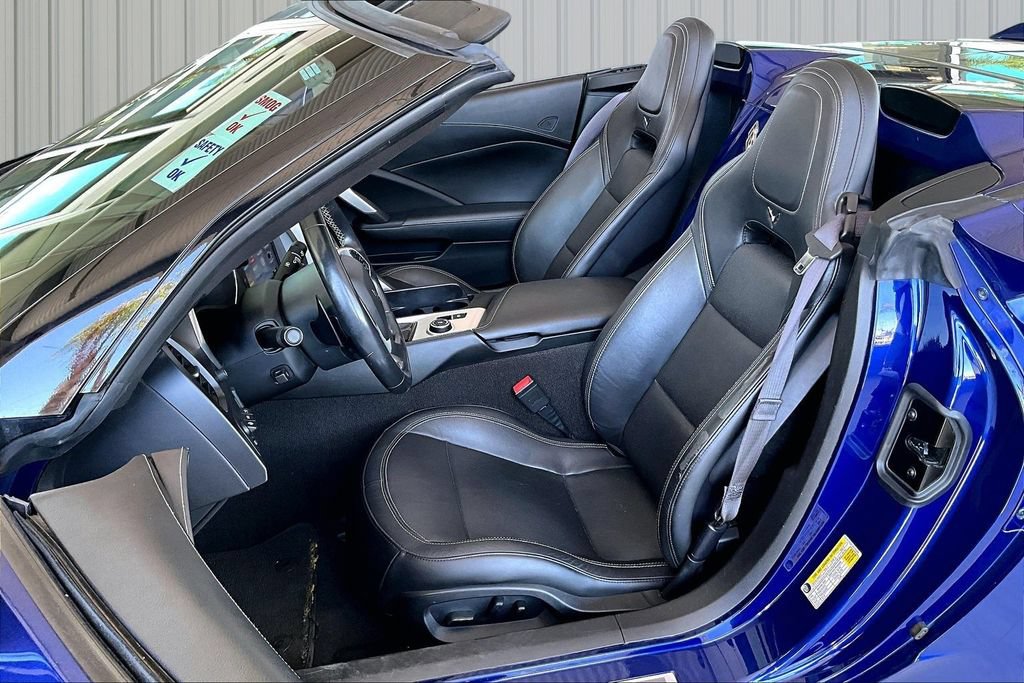 Used 2017 Chevrolet Corvette Stingray Convertible w/ 2LT Preferred Equipment Group RWD image 15