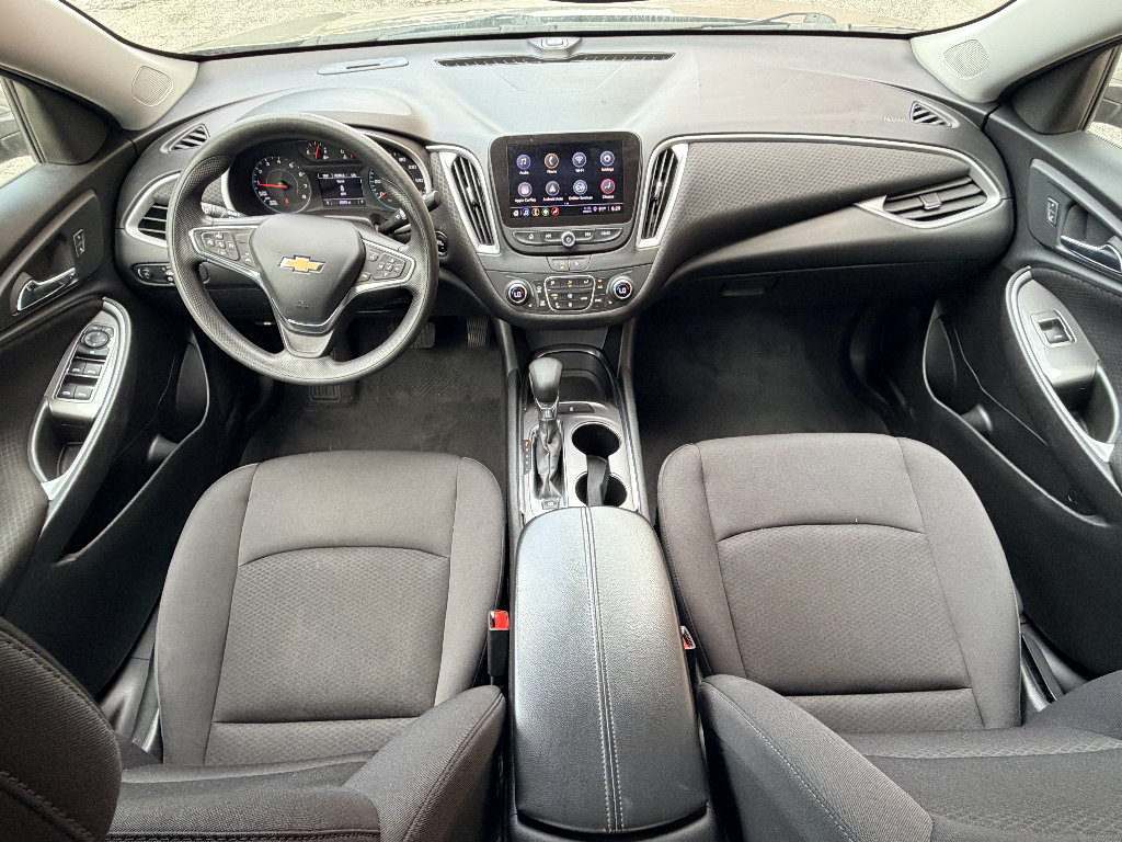Used 2023 Chevrolet Malibu LT FWD image 15