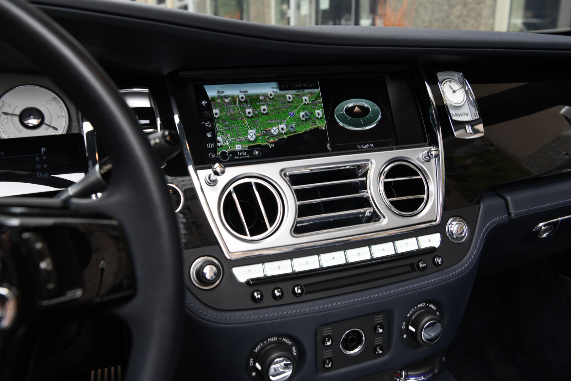Used 2020 Rolls-Royce Dawn RWD image 12