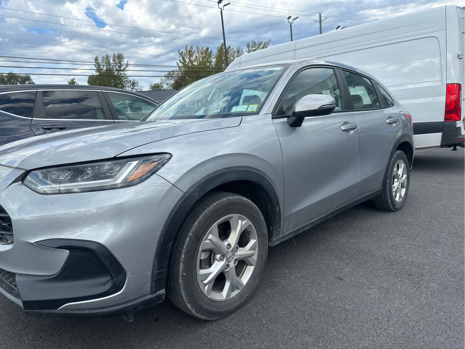 Used 2024 Honda HR-V LX image 1