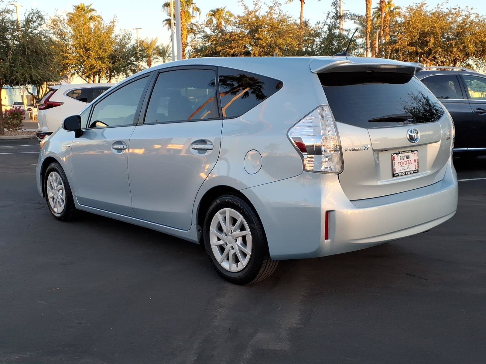 Used 2014 Toyota Prius V Three FWD image 6