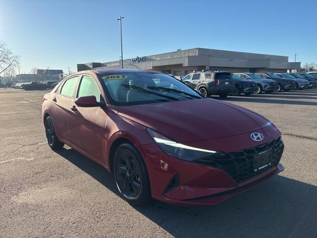 Certified 2023 Hyundai Elantra SEL w/ Cargo Package image 1
