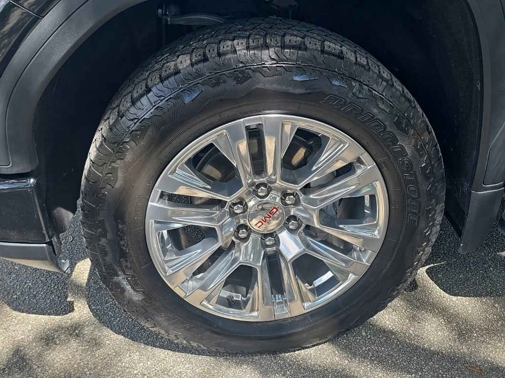 Used 2024 GMC Sierra 1500 Denali w/ Technology Package AWD/4WD image 9