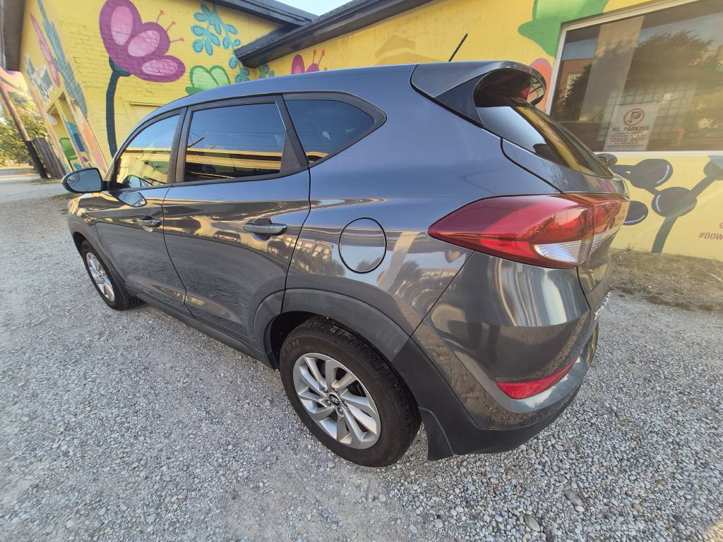 Used 2018 Hyundai Tucson SE FWD image 2